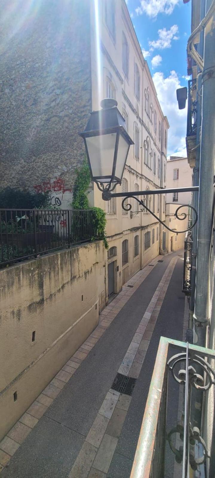 Studio Au Coeur Historique De Montpellier, 2 Personnes Et Wifi Eksteriør bilde